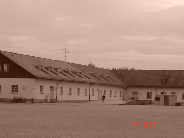 Mnich (20)