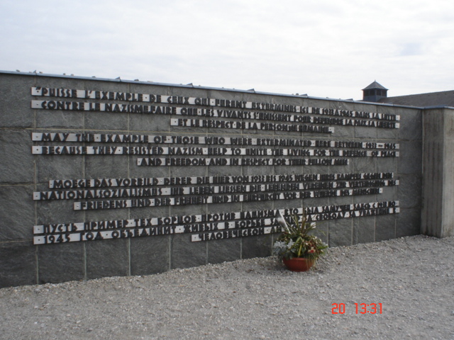 Mnich (76)